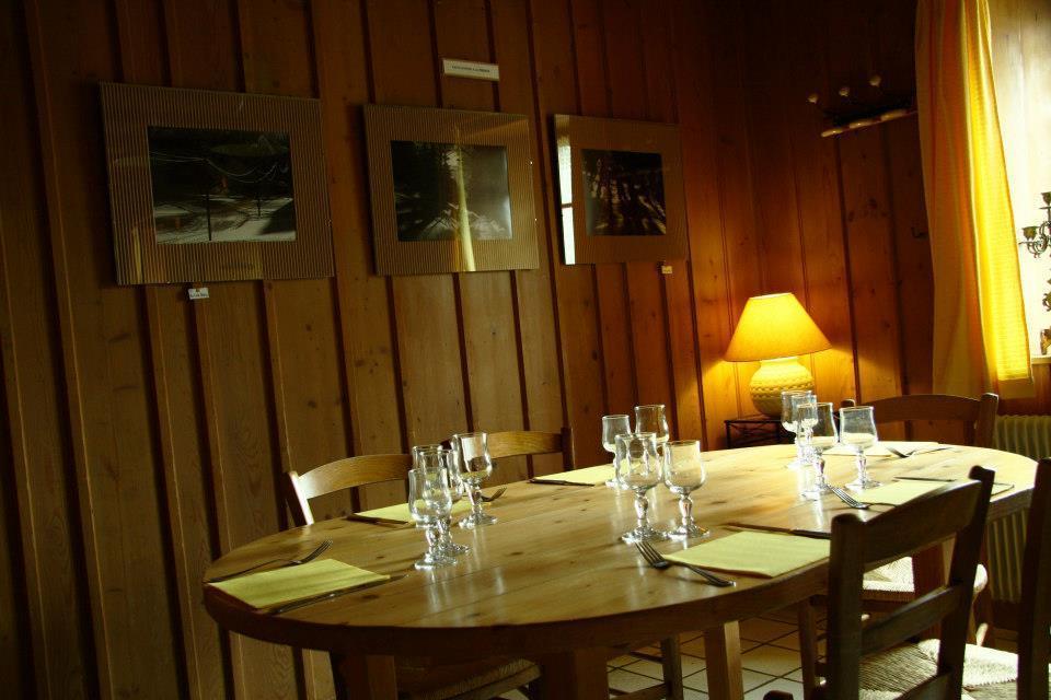 Auberge De La Perdrix Hauterive-la-Fresse Zewnętrze zdjęcie
