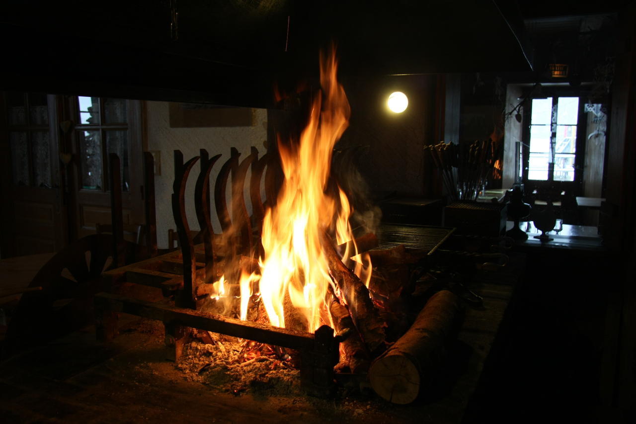 Auberge De La Perdrix Hauterive-la-Fresse Zewnętrze zdjęcie