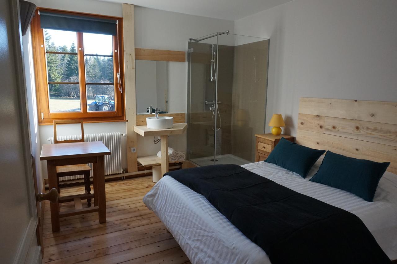Auberge De La Perdrix Hauterive-la-Fresse Zewnętrze zdjęcie