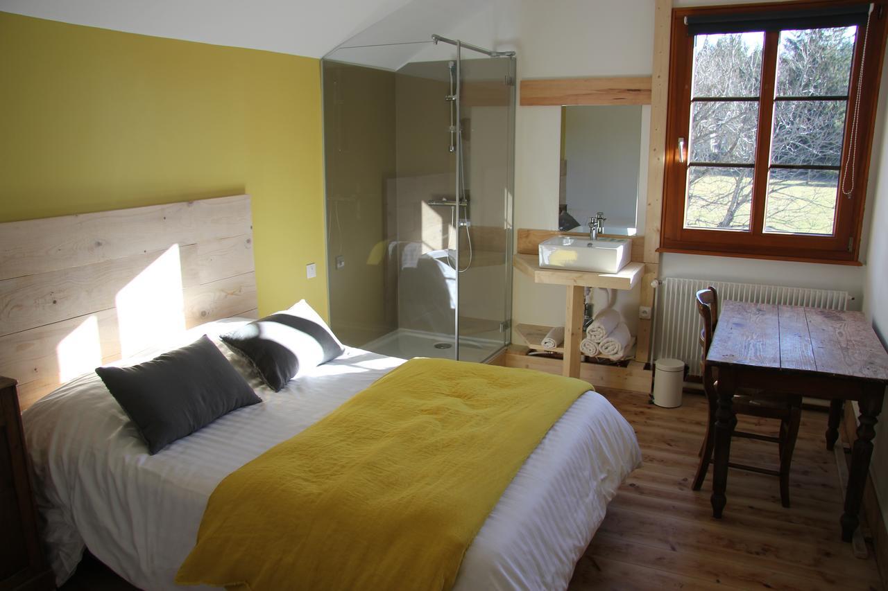 Auberge De La Perdrix Hauterive-la-Fresse Zewnętrze zdjęcie