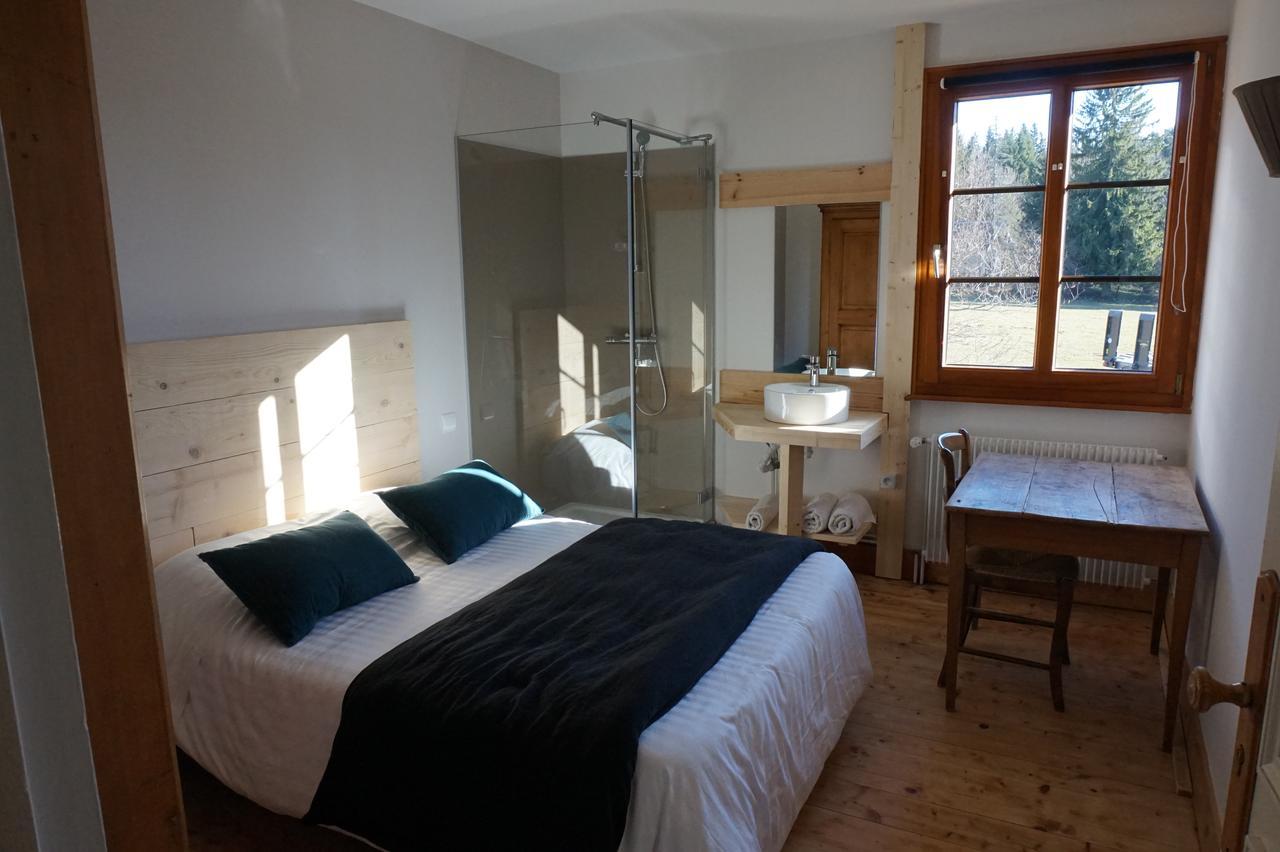 Auberge De La Perdrix Hauterive-la-Fresse Zewnętrze zdjęcie