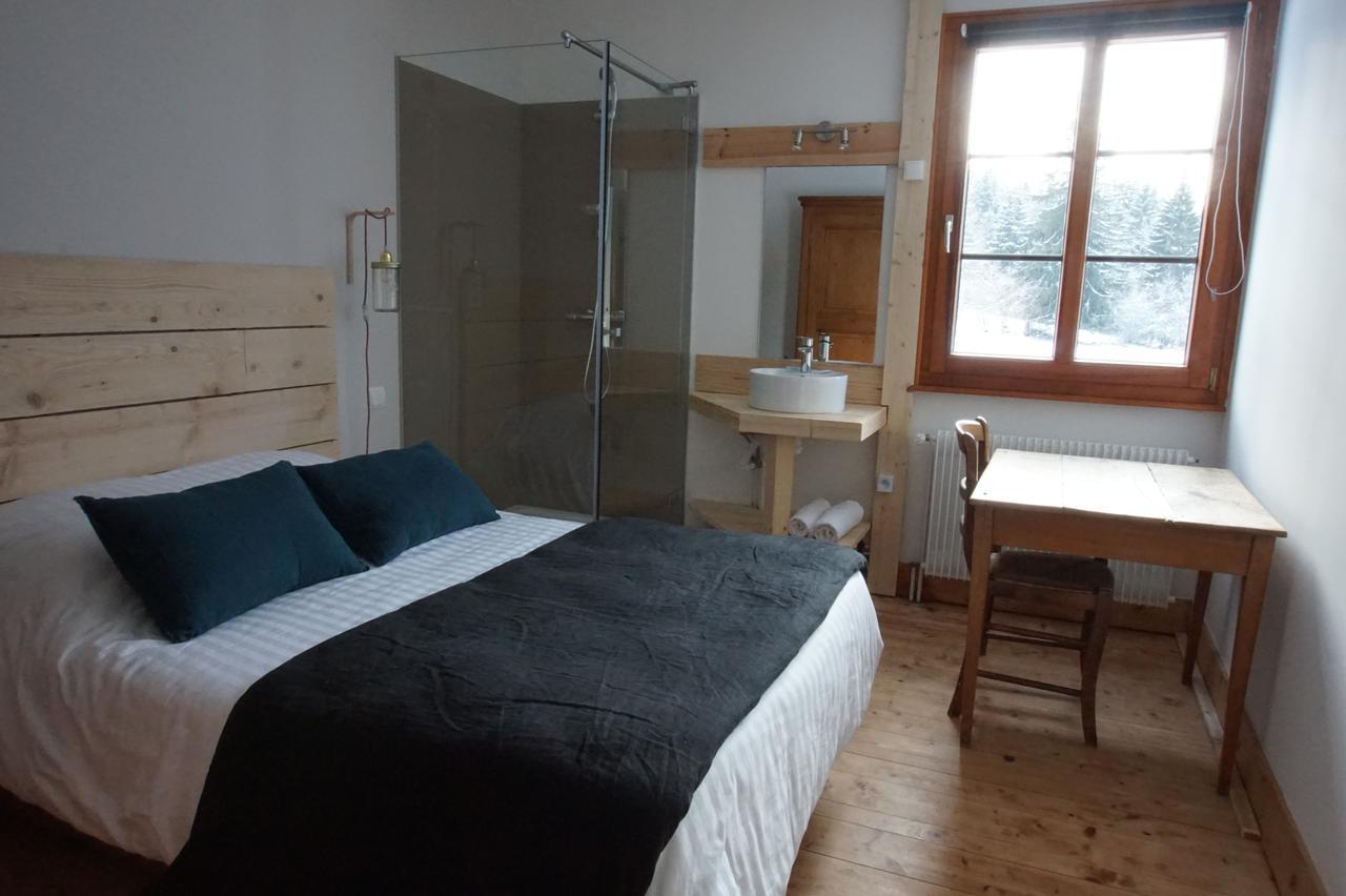 Auberge De La Perdrix Hauterive-la-Fresse Zewnętrze zdjęcie