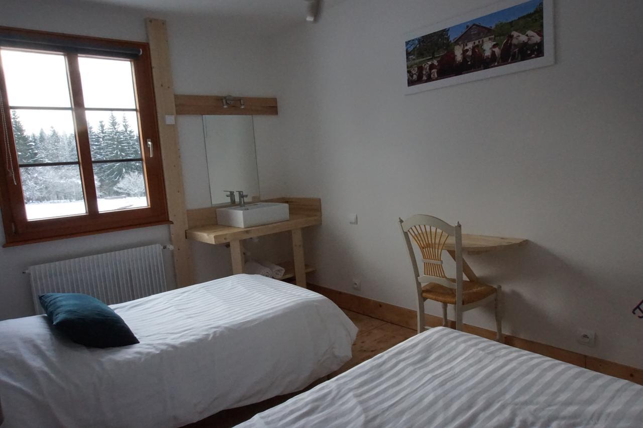 Auberge De La Perdrix Hauterive-la-Fresse Zewnętrze zdjęcie