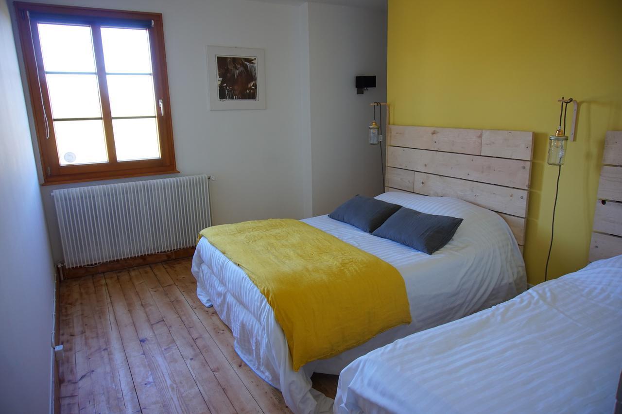 Auberge De La Perdrix Hauterive-la-Fresse Zewnętrze zdjęcie