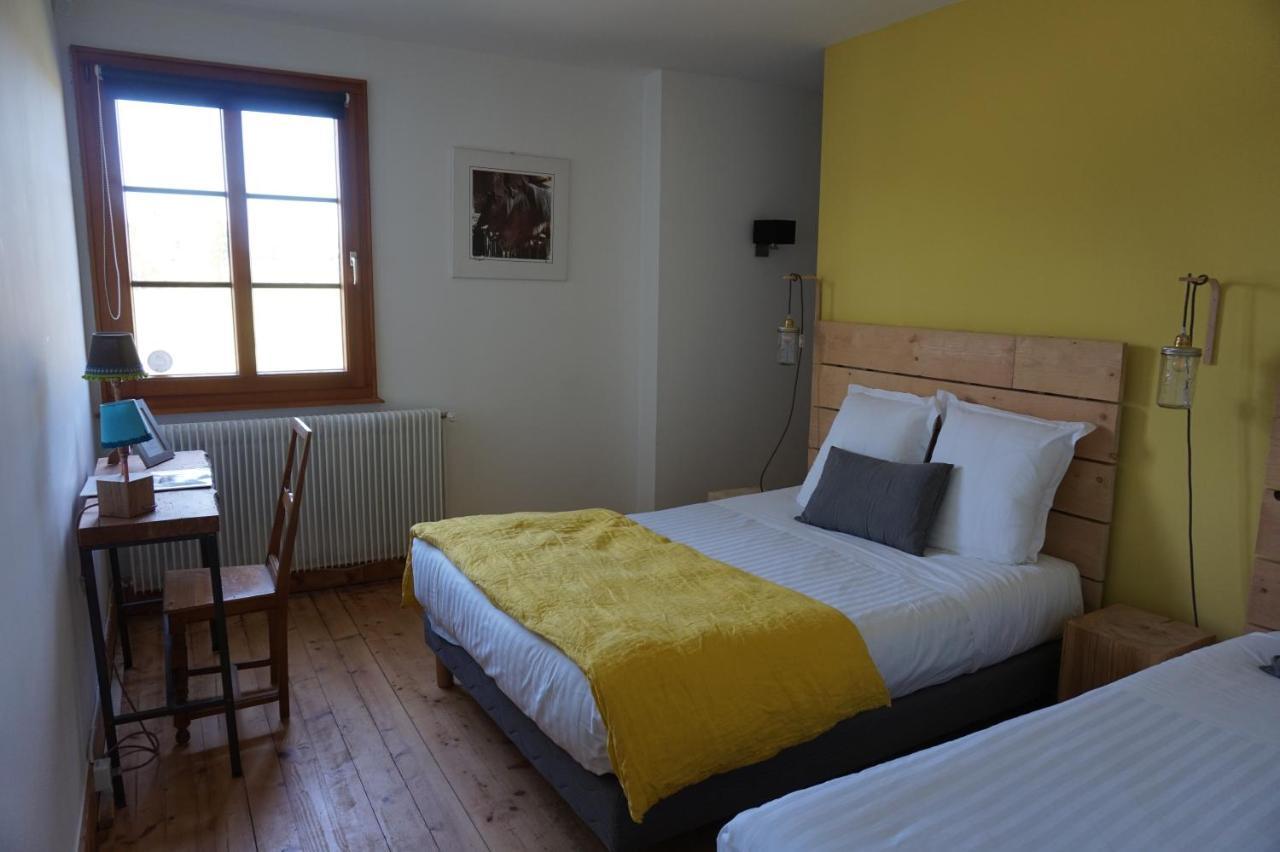 Auberge De La Perdrix Hauterive-la-Fresse Zewnętrze zdjęcie