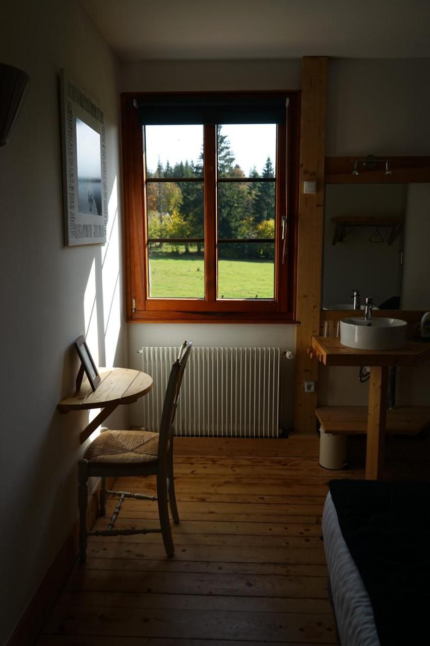 Auberge De La Perdrix Hauterive-la-Fresse Zewnętrze zdjęcie