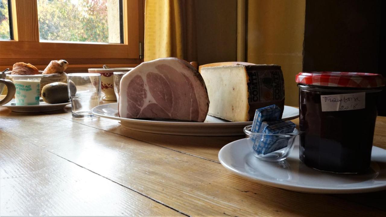 Auberge De La Perdrix Hauterive-la-Fresse Zewnętrze zdjęcie